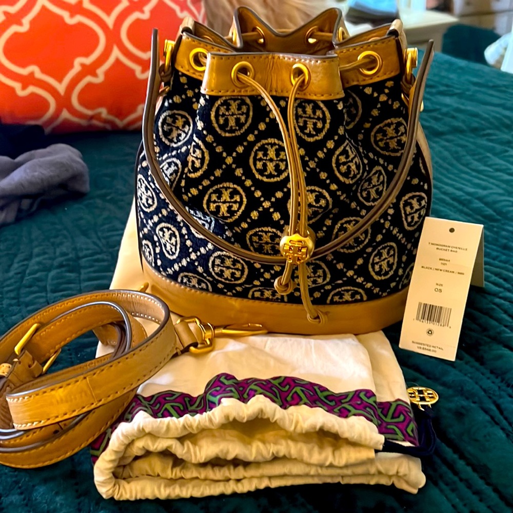 Brand New Tory Burch Tmonagram chenille bucket bag with tags